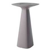 Italo Pertichinin suunnittelema sulavalinjainen AMÉLIE UP Korkea pöytä Argil Grey värillä.