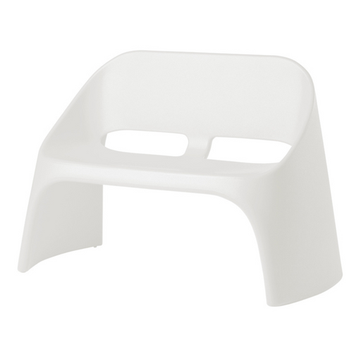 Italo Pertichinin suunnittelema sulavalinjainen AMÉLIE DUETTO design Sohva Milky White värillä.