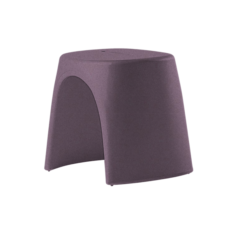 Italo Pertichinin suunnittelema sulavalinjainen AMÉLIE SGABELLO design jakkara Violetti Iris Violet värillä.