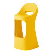 Italo Pertichinin suunnittelema sulavalinjainen keltainen AMÉLIE SIT UP Baarituoli Saffron Yellow värillä.