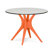 Karim Rashidin suunnittelema kaunis ANIMA Pöytä Lohen oranssi RAL 2012 harmaalla pöytälevyllä. Beautiful ANIMA Table designed by Karim Rashid in Salmon orange RAL 2012 and with grey tabletop.