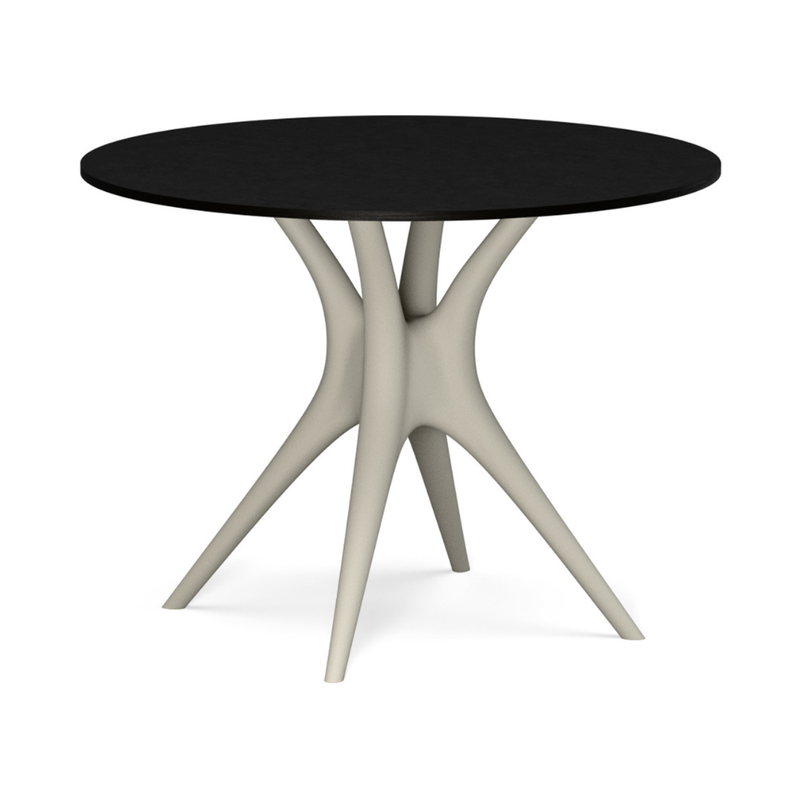 Karim Rashidin suunnittelema kaunis ANIMA Pöytä Silkin harmaa RAL 7044 mustalla pöytälevyllä. Beautiful ANIMA Table designed by Karim Rashid in Silk grey RAL 7044 and with black tabletop.