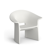 Tomek Rygalikin / Studio Rygalik suunnittelema ajaton ARMSTRONG Nojatuoli Harmaa-beige. Timeless ARMSTRONG Armchair designed by Tomek Rygalik / Studio Rygalik in Grey-beige.