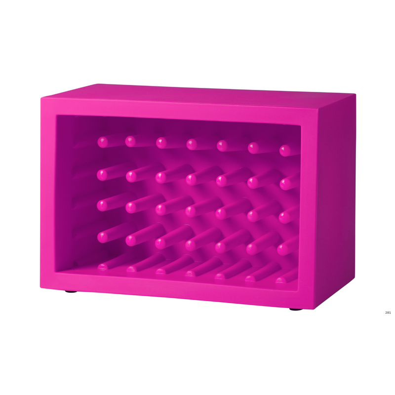 Marcel Wandersin suunnittelema näyttävä BACHUS design viinipulloteline Sweet Fuchsia värillä.