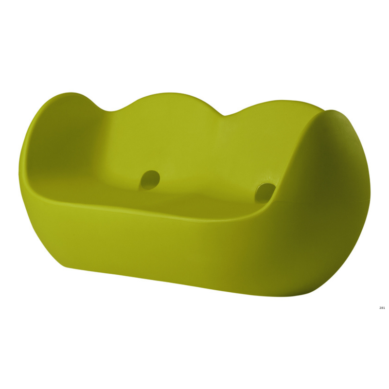 Karim Rashidin suunnittelema hauska pyöreälinjainen kahden istuttava BLOSSY Vihreä Sohva Lime Green värisenä.