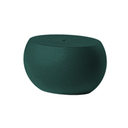 Karim Rashidin suunnittelema sulavalinjainen ovaalin mallinen BLOS Matala pöytä Vihreä Pine Green värillä.
