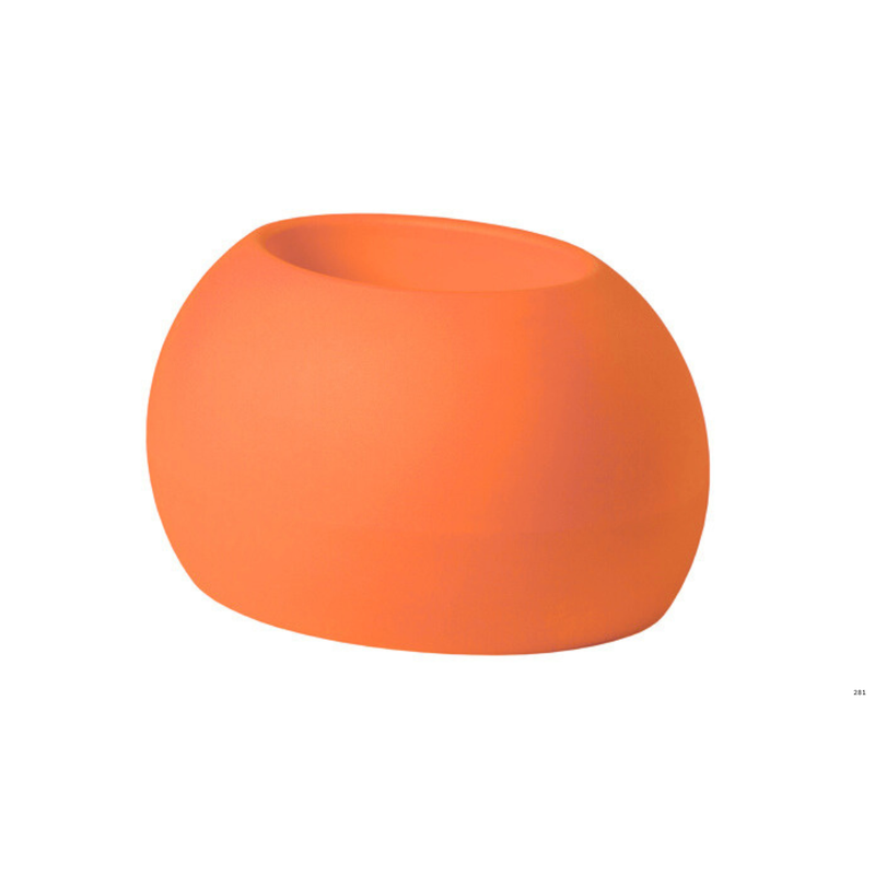 Karim Rashidin suunnittelema käytännöllinen ja tyylikäs BLOS POT Oranssi Kasviruukku Pumpkin Orange värillä.