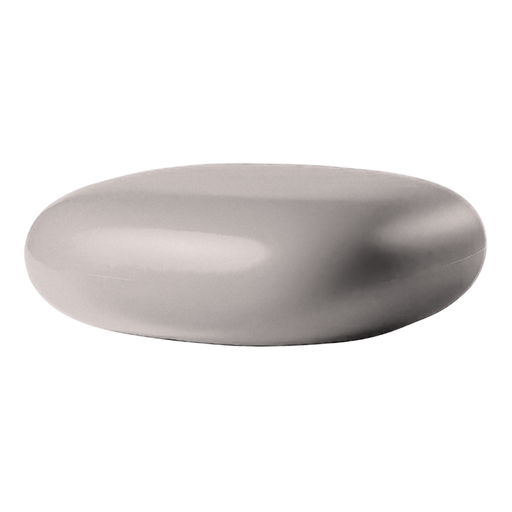 Marcel Wandersin suunnittelema sulavalinjainen CHUBBY LOW Matala design pöytä / Rahi Valkoinen Mist White värillä.