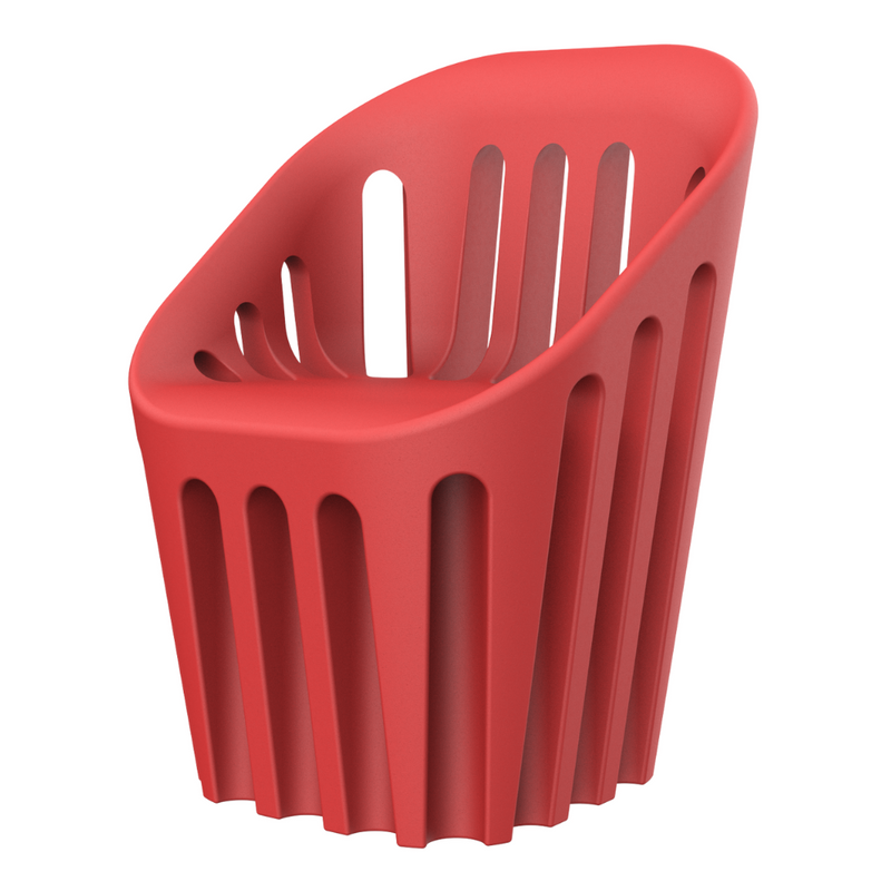 Alvaro Uriben suunnittelema sulavalinjainen COLISEUM design tuoli Flame Red värillä.