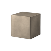 SLIDE® Studion suunnittelema tyylikäs kuutiomainen CUBO Jakkara - Pöytä Beige Almond Beige värillä.