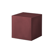 SLIDE® Studion suunnittelema tyylikäs kuutiomainen CUBO Jakkara - Pöytä Punainen Hibiscus Red värillä.