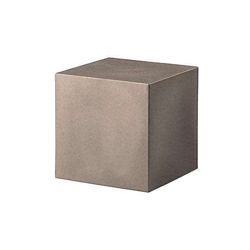 SLIDE® Studion suunnittelema tyylikäs kuutiomainen CUBO Jakkara - Pöytä Ruskea Sahara Sand värillä.