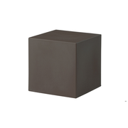 SLIDE® Studion suunnittelema tyylikäs kuutiomainen CUBO Ruskea Jakkara - Pöytä Chocolate Brown värillä.