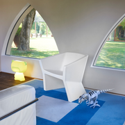 Jorge Najeran suunnittelema kaunis ja futuristinen EXOFA Nojatuoli.