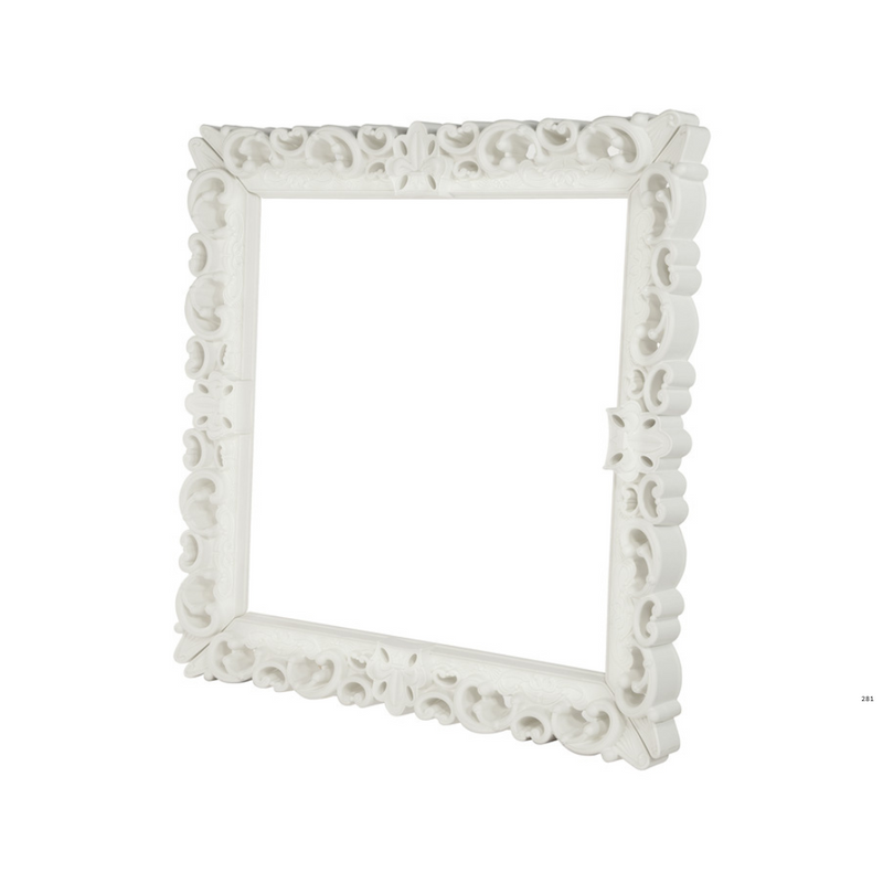 Graziano Moron and Renato Pigattin suunnittelemat kauniit ja näyttävät FRAME OF LOVE design raamit Milky White värillä koko L.