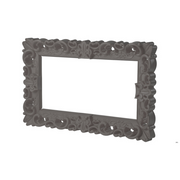 Graziano Moron and Renato Pigattin suunnittelemat kauniit ja näyttävät FRAME OF LOVE design raamit Argil Grey värillä M koko.