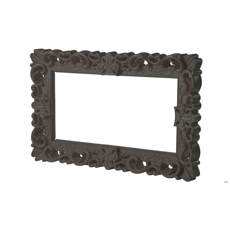 Graziano Moron and Renato Pigattin suunnittelemat kauniit ja näyttävät FRAME OF LOVE design raamit Chocolate Brown värillä M koko.