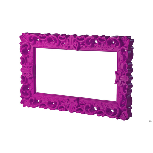 Graziano Moron and Renato Pigattin suunnittelemat kauniit ja näyttävät FRAME OF LOVE design raamit Sweet Fuchsia värillä M koko.