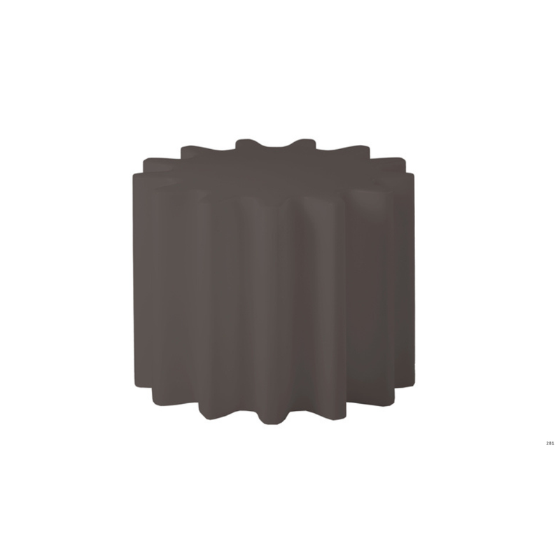 Anastasia Ivanyukin suunnittelema industrial henkinen Harmaa GEAR Jakkara - Pöytä Argil Grey värillä.