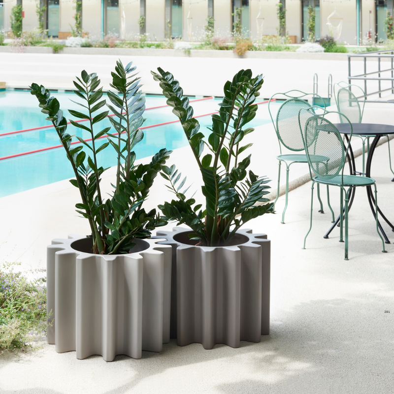 Anastasia Ivanyukin suunnittelema käytännöllinen ja tyylikäs industrial henkinen GEAR POT Kasviruukku.