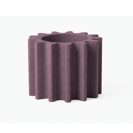 Anastasia Ivanyukin suunnittelema käytännöllinen ja tyylikäs industrial henkinen GEAR POT Kasviruukku. Kasviruukun väri: Violetti Iris Violet.