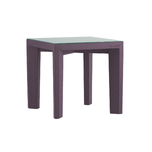 Giò Colonna Romanon suunnittelema erittäin tukeva ja selkeälinjainen GINO Ruokapöytä Violetti Iris Violet värillä.