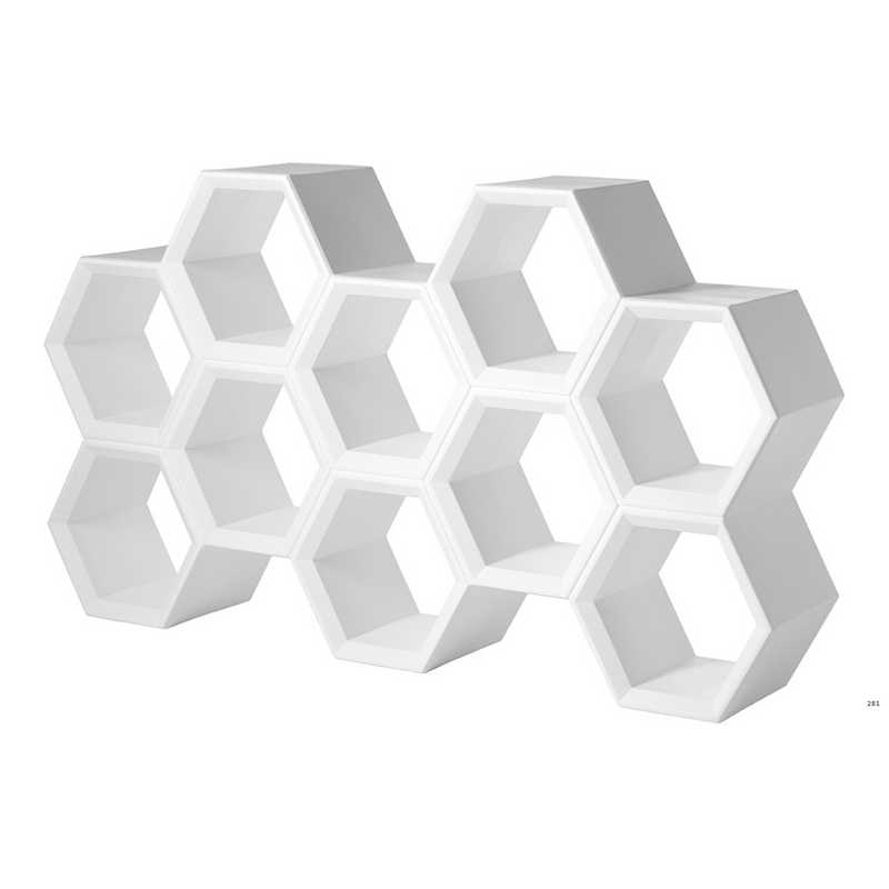 Taeke Halman suunnittelema sulavalinjainen HEXA design hyllykkö Milky White värillä.