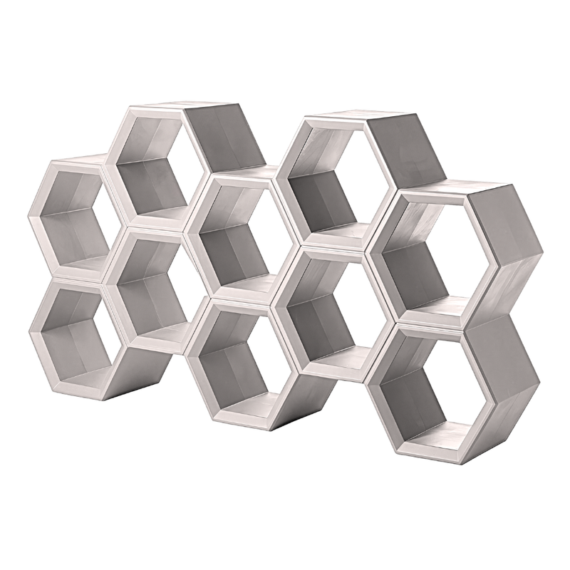 Taeke Halman suunnittelema sulavalinjainen HEXA design hyllykkö Valkoinen Mist White värillä.