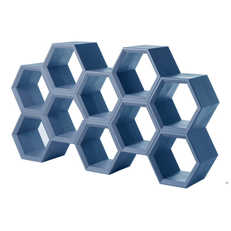Taeke Halman suunnittelema sulavalinjainen HEXA design hyllykkö Powder Blue värillä.