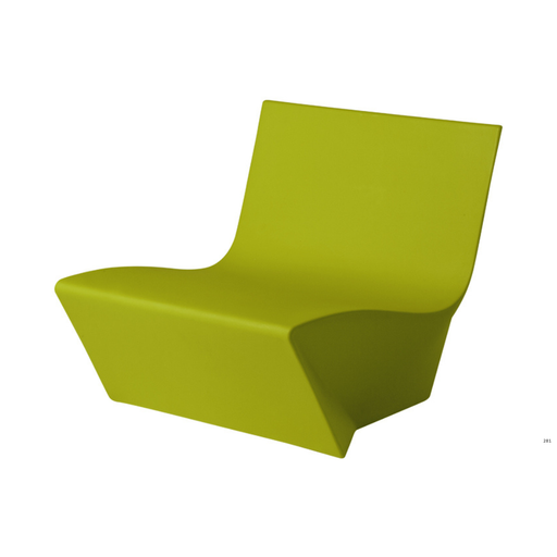Marc Sadlerin suunnittelema kaunis ja sulavalinjainen KAMI ICHI Vihreä Nojatuoli Lime Green värillä.