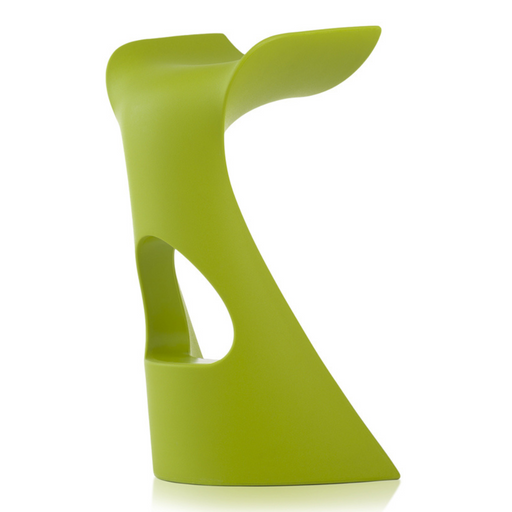 Karim Rashidin suunnittelema futuristinen ja sulavalinjainen Vihreä KONCORD Baarituoli Lime Green värisenä.