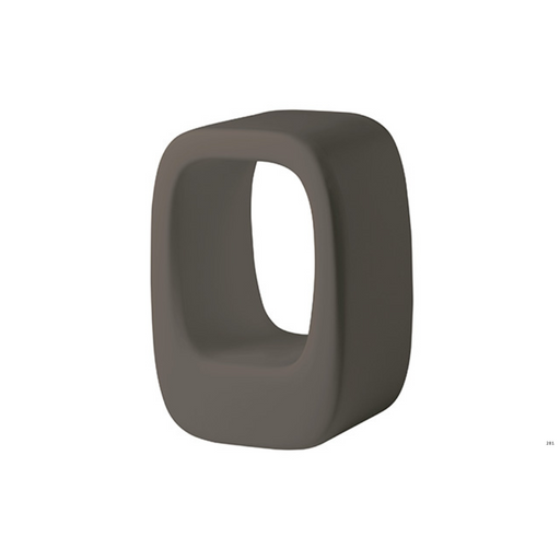 Barnaby Gunningin suunnittelema sulavalinjainen Ruskea LAZY BONES design jakkara Chocolate Brown värillä.