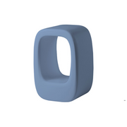 Barnaby Gunningin suunnittelema sulavalinjainen Sininen LAZY BONES design jakkara Powder Blue värillä.