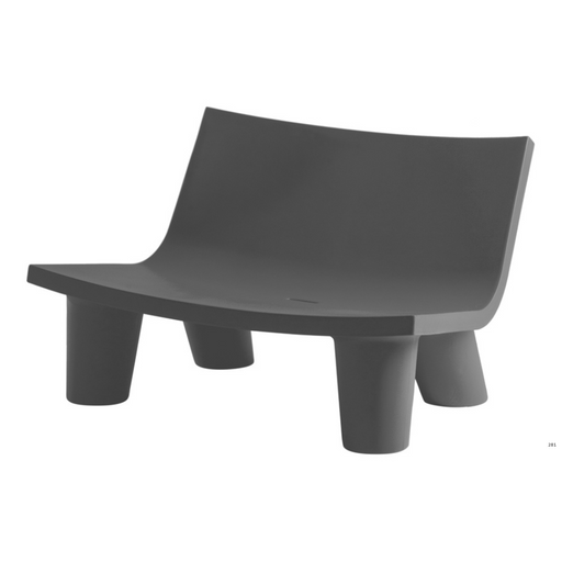 Paola Navonen suunnittelema hauska ja ultra-tyylikäs LOW LITA LOVE design sohva Elephant Grey värillä.