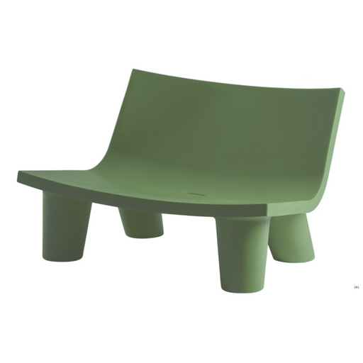 Paola Navonen suunnittelema hauska ja ultra-tyylikäs LOW LITA LOVE design sohva Malva Green värillä.