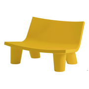 Paola Navonen suunnittelema hauska ja ultra-tyylikäs LOW LITA LOVE design sohva Saffron Yellow värillä.