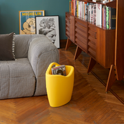 Eli Jacobsonin suunnittelema tyylikäs MAG lehtiteline.