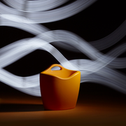 Eli Jacobsonin suunnittelema tyylikäs MAG lehtiteline.