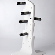 Itamar Hararin suunnittelema näyttävä MALBEC Valkoinen Viinipulloteline Milky White värillä.