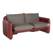Lorenza Bozzolin suunnittelema sulavalinjainen Punainen MARA design sohva Mahogany Leather värillä.