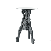 Moro & Pigattin suunnittelema hulvaton koristeellinen MASTER OF LOVE Harmaa Korkea pöytä Pyöreällä pöytälevyllä Elephant Grey värisellä jalustalla.