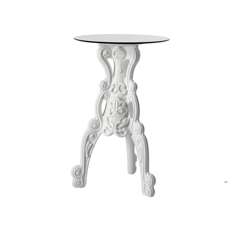 Moro & Pigattin suunnittelema hulvaton koristeellinen MASTER OF LOVE Valkoinen Korkea pöytä Pyöreällä pöytälevyllä Milky White värisellä jalustalla.