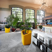 Alex Sacchettin suunnittelema käytännöllinen ja tyylikäs sydämen muotoinen MON AMOUR POT Kasviruukku.