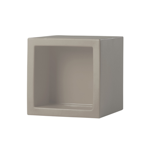SLIDE Studion suunnittelema käytännöllinen ja tyylikäs kuutiomainen OPEN CUBE Harmaa Hylly Dove Grey värillä.