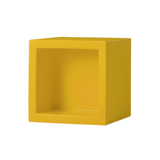 SLIDE Studion suunnittelema käytännöllinen ja tyylikäs kuutiomainen OPEN CUBE Keltainen Hylly Saffron Yellow värillä.