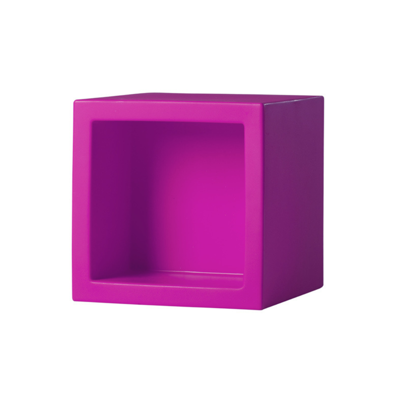 SLIDE Studion suunnittelema käytännöllinen ja tyylikäs kuutiomainen OPEN CUBE Pinkki Hylly Sweet Fuchsia värillä.