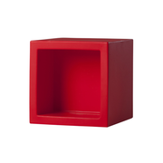 SLIDE Studion suunnittelema käytännöllinen ja tyylikäs kuutiomainen OPEN CUBE Punainen Hylly Flame Red värillä.