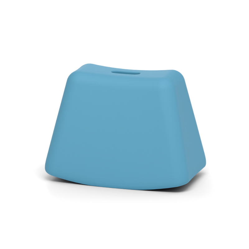 Jack Kirkin suunnittelema hauska OTTO Keinuva jakkara Pastel sininen RAL 5024. Fun OTTO Rocking Stool designed by Jack Kirk in Pastel blue RAL 5024.