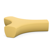 LOOPE® Studion suunnittelema näyttävä OUTi 3-Haarainen penkki Hiekan keltainen RAL 1002. The impressive OUTi Three-arm bench designed by LOOP® Studio in Sand yellow RAL 1002.