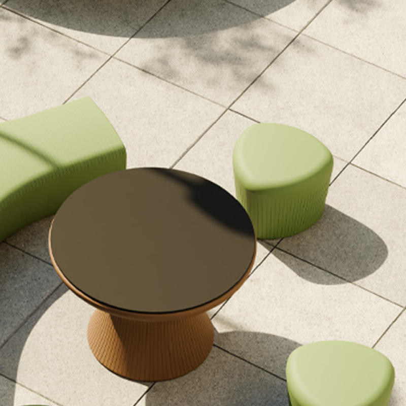 LOOPE® Studion suunnittelema näyttävä OUTi Jakkara. The impressive OUTi Stool designed by LOOP® Studio.